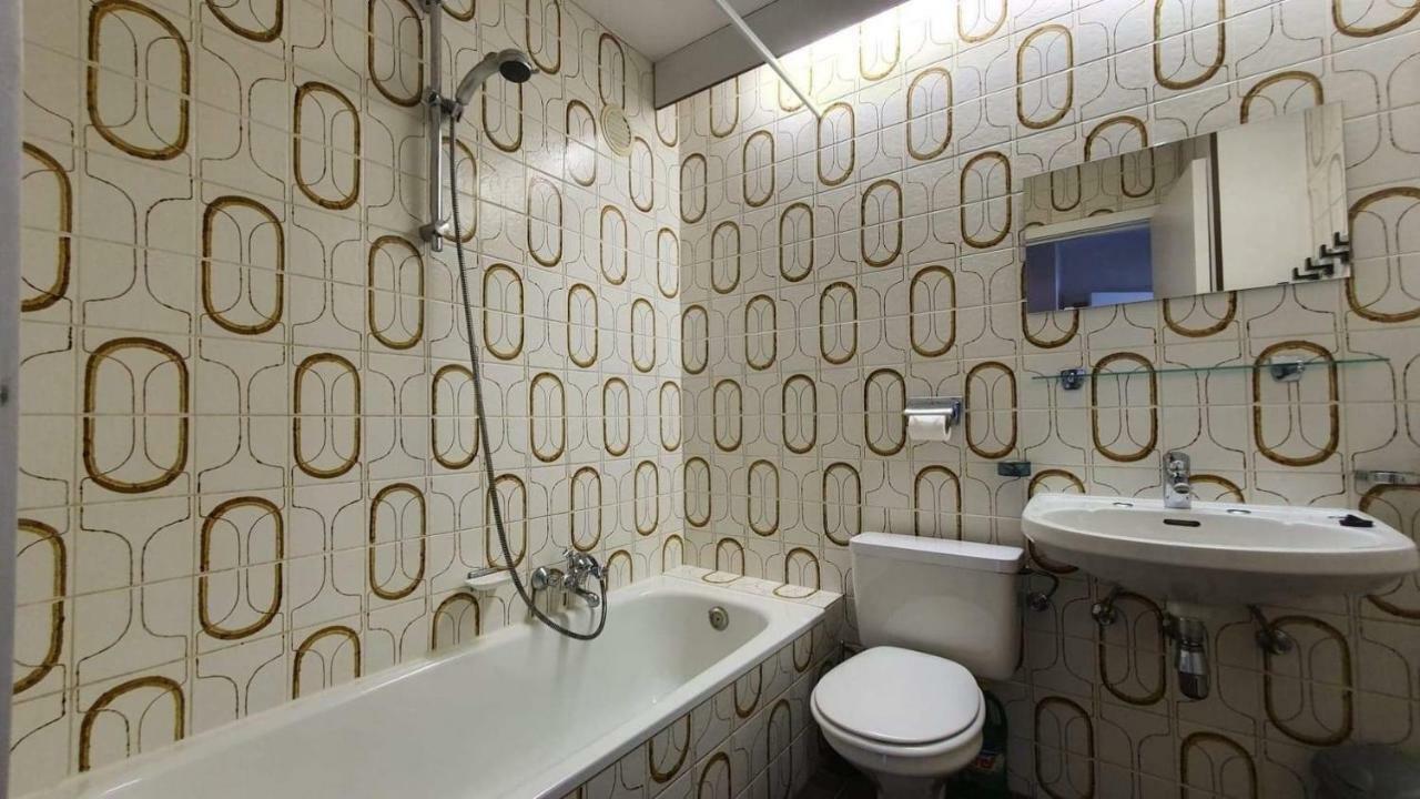Modern Appartement Met Frontaal Zeezicht En Prive Parking Knokke-Heist Exteriör bild
